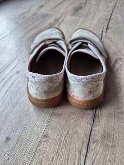 Barefoot - 2