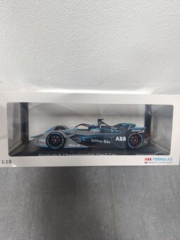 Predám model formula E 1:18 - 2