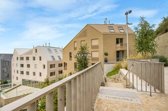 | TOPPONUKA Vynikajúci 1,5i byt  VYDRICA historické centrum - 2