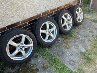 Na predaj zimna sada Pneumatiky 215/55 R17 + disky 5x114,3 - 2