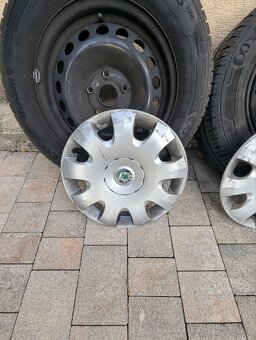 Predám kolesá zo Škody Octavia 2 . 195/65/R15 H - 2