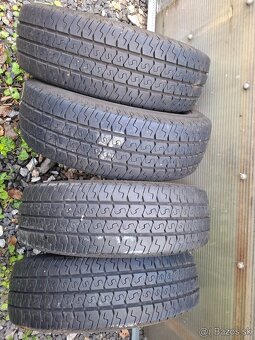 195/65 r16 C 104/102  Rok 43/15  Vzor 9mm  Cena 60eur za sad - 2