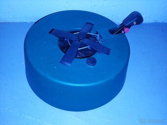 Stojan na vianočný stromček kvalitný , pôvodne 50 EUR - 2