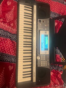 YAMAHA PSR 640 - 2