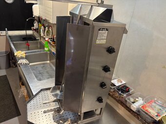 Predam gril na kebab Potis - 2