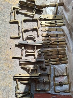 Predam mosadzne kĺučky - 2