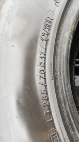 Bf goodrich All tereain 285/70/17 - 2