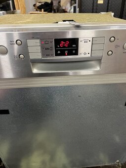 Predám umývačku Bosch - 2