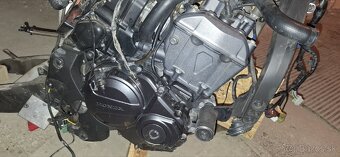 Honda Hornet CB600F motor PC41E - 2