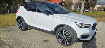 Volvo XC40 - 2