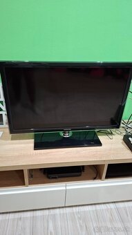 SAMSUNG UE32D4000 - 2