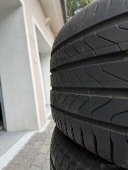 Letne Continental UltraContact 215/55 R17 94V - 2