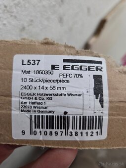 Egger soklové lištt čierne - 2