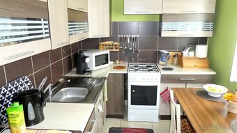 Ponúkam na predaj zrekonštruovaný 3 izbový byt v Lučenci - 2