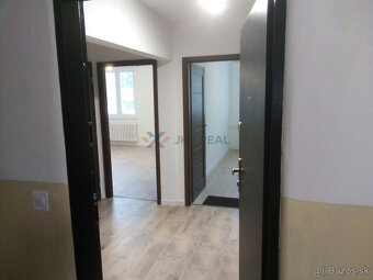 Na prenájom zrekonštruovaný 2-izb. byt - 49 m² vo Vranove n. - 2