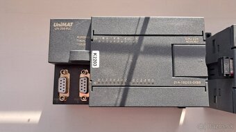 Nahrada za S7-200 - UniMAT UN 200 PLC + I/O modul + displej - 2