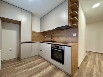 Exkluzívne : Na prenájom 2,5 izbový byt na Fončorde - 2