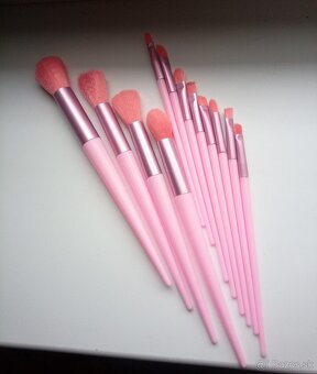 Kozmetické štetce - 2