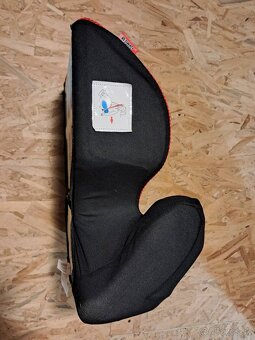 Podsedak do auta - 2