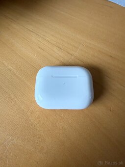 Apple AirPods Pro 1gen (2019) - 2