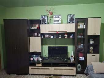 Na predaj obyvacia stena - 2