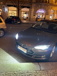 Tesla S 85 Nabijeni Zdarma - 2