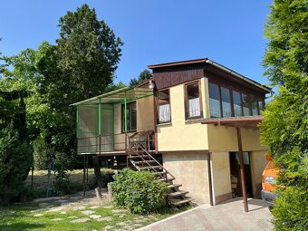 Záhrada s chatou - Devín - 2
