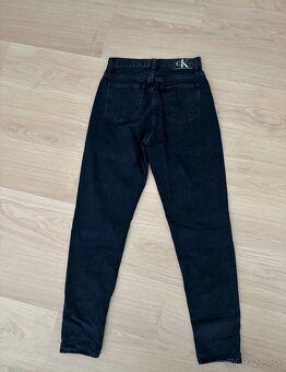 Mom džínsy zn. Calvin Klein - 2