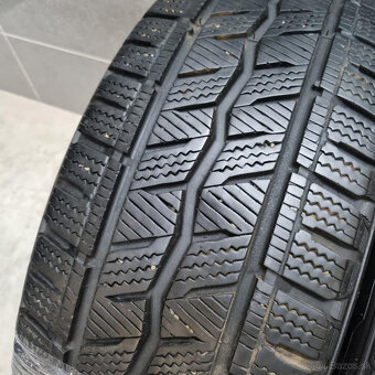Dodávkové zimné 215/60 R16C HANKOOK DOT4422,19 - 2