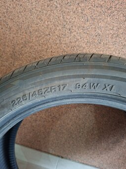 225/45r17 - 2
