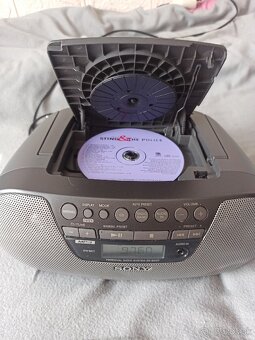 Sony rádio a CD prehrávač - 2