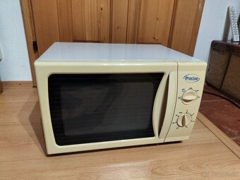 Mikrovlnná rúra PRECISE MWN817M - 2