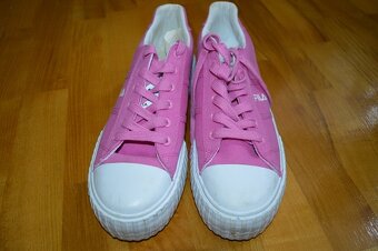 predam krasne damske tenisky FILA - 2