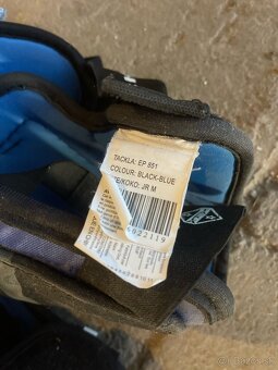 Detske Hukejove lakte chranice - 2