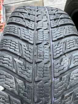 215/65 R17 zimne pneu Nokian - 2
