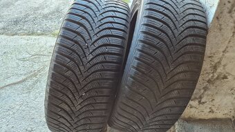 Predám dve zimné pneumatiky 205/55/16 - 2