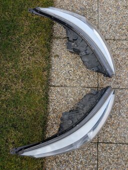 Predné svetlá Kia ceed - 2