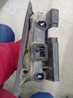 Zadné svetlo Logan mcv - 2