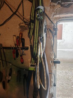 Predám bezpečnostné popruhy 2ks - 2