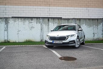 Škoda Octavia Combi 2.0 TDI SCR Style DSG - 2