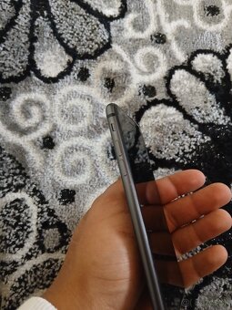 Predám Iphone 8 dobra cena - 2