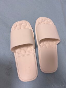 Krabica oblecenia + odsavacka - 2