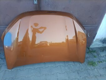 Kapota Sandero - 2