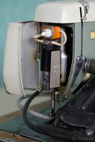 Kufríkový šijací stroj Veritas - 2