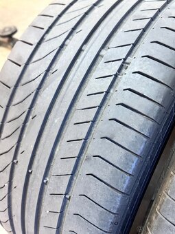 275/35R20 - 2