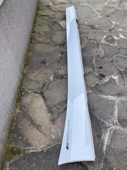 BMW F20 bocny prah predfacelift Prava strana - 2