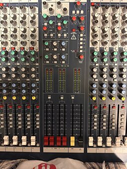 Predám 24 kanálový analógový mix - 2