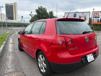 Vw golf 5 benzín 2008 - 2