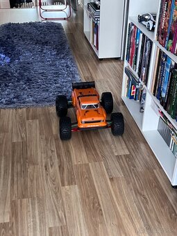 Arrma notorious 6s - 2