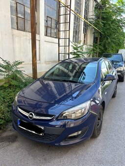 Opel Astra J caravan - 2